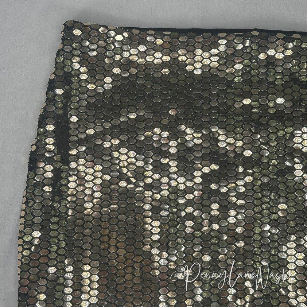 NWT Love Culture Sequin Front Mini Skirt Size Medium - Picture 2 of 7